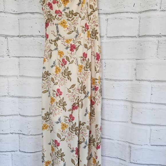 Saints + Secrets Tan Floral Sleeveless Ruffle Hem Relaxed Jumpsuit Size Large - Picture 3 of 13